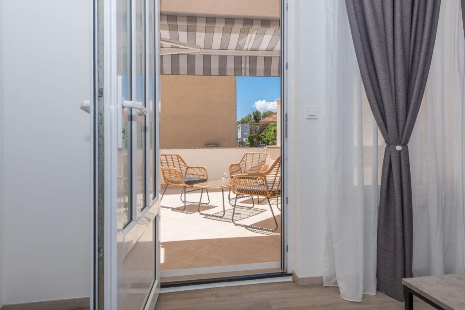 Apartments Mari - 40M From The Beach Makarska Bagian luar foto