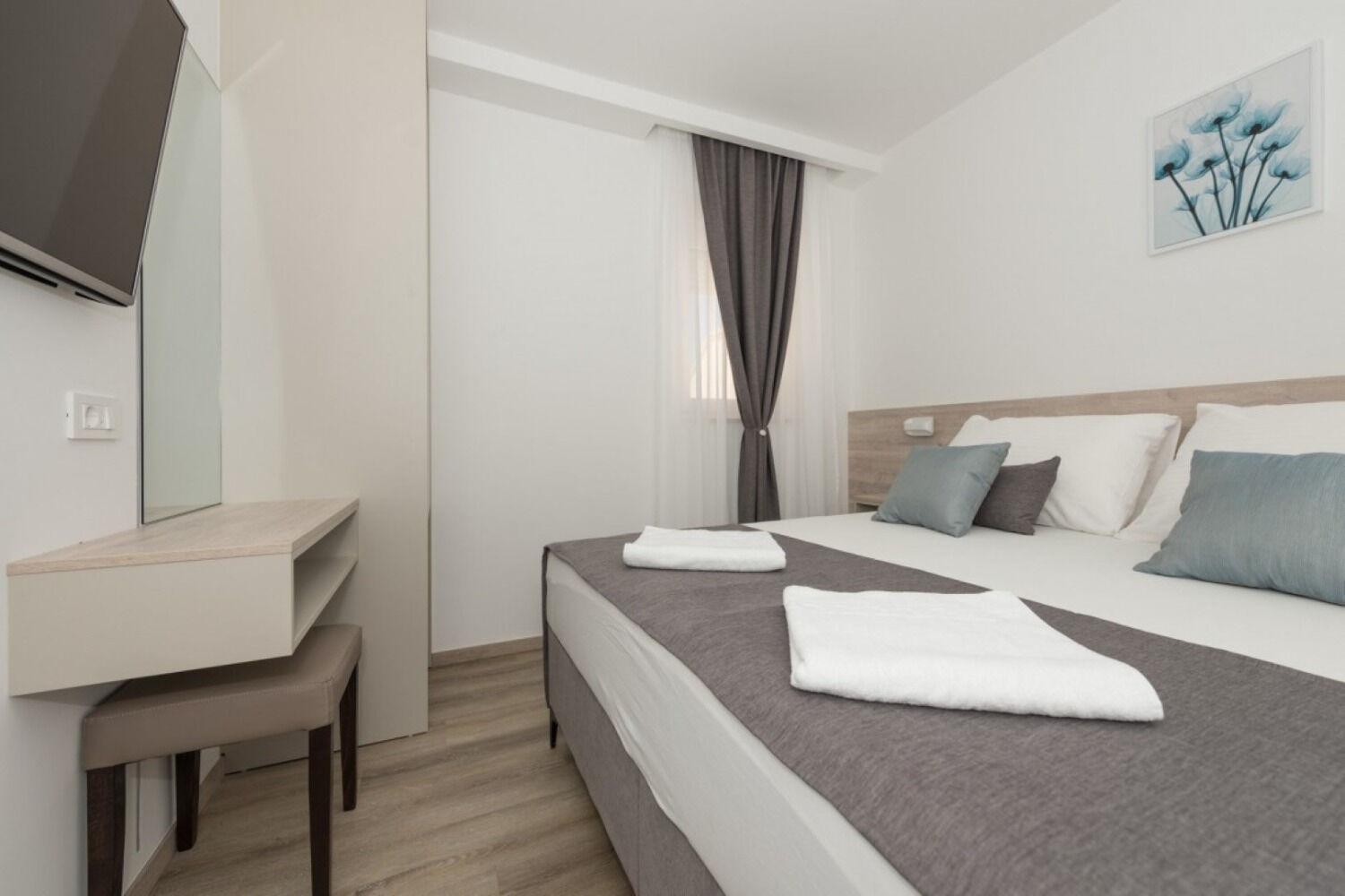 Apartments Mari - 40M From The Beach Makarska Bagian luar foto